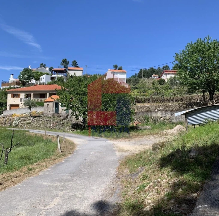 Moradia para Venda em Freigil e Miomães Foto 7