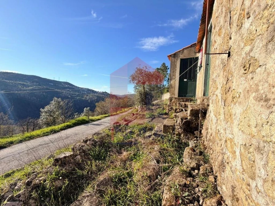 Moradia para Venda em Freigil e Miomães Foto 10