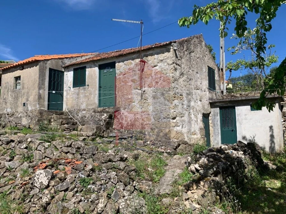 Moradia para Venda em Freigil e Miomães Foto 2