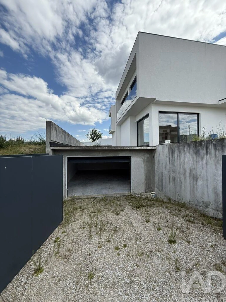 Moradia T3 para Venda em Fregim Foto 16