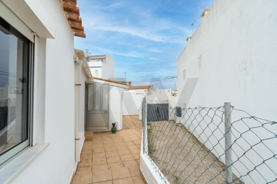 Moradia T4 para Venda em Lagos (São Sebastião e Santa Maria) Foto 32
