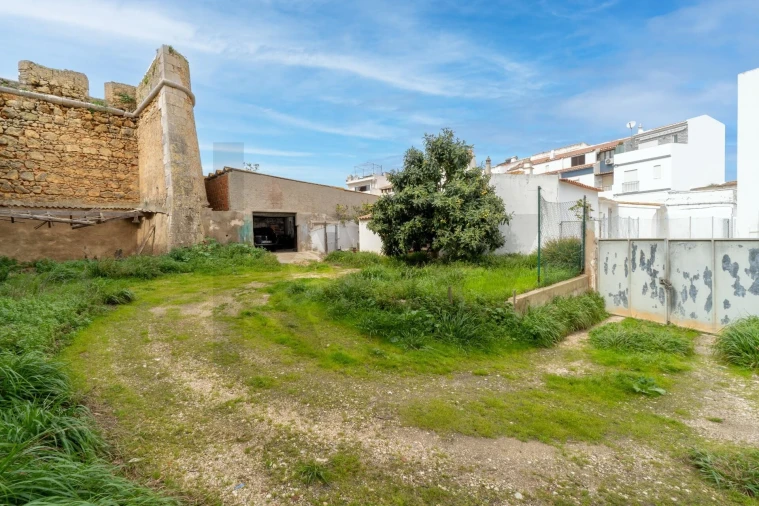 Moradia T4 para Venda em Lagos (São Sebastião e Santa Maria) Foto 35