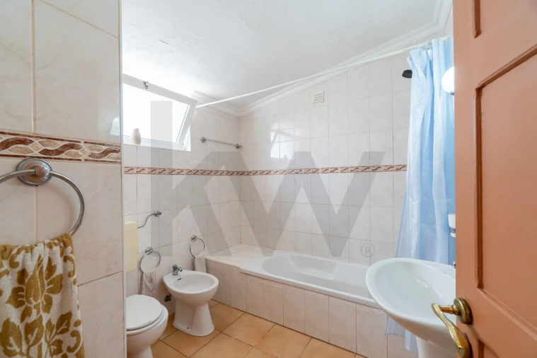 Moradia T4 para Venda em Lagos (São Sebastião e Santa Maria) Foto 17