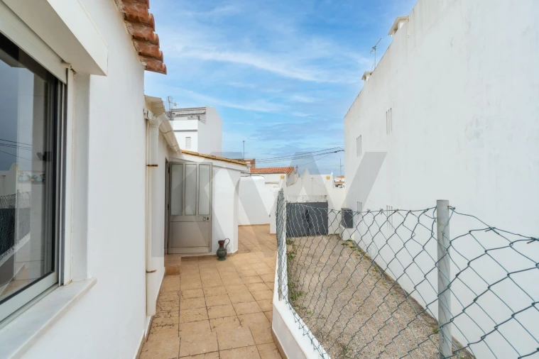 Moradia T4 para Venda em Lagos (São Sebastião e Santa Maria) Foto 32