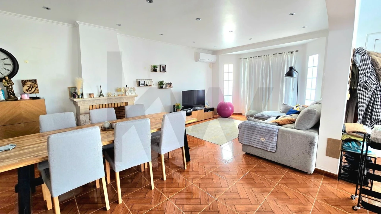 Moradia T4 para Venda em Ribeira Grande (Conceição) Foto 9