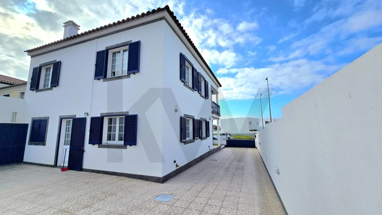 Moradia T4 para Venda em Ribeira Grande (Conceição) Foto 2