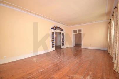 Apartamento T5 para Venda em Misericórdia