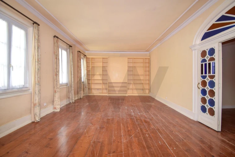 Apartamento T5 para Venda em Misericórdia Foto 2