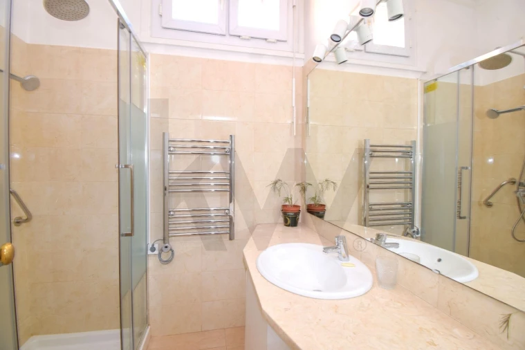 Apartamento T5 para Venda em Misericórdia Foto 23