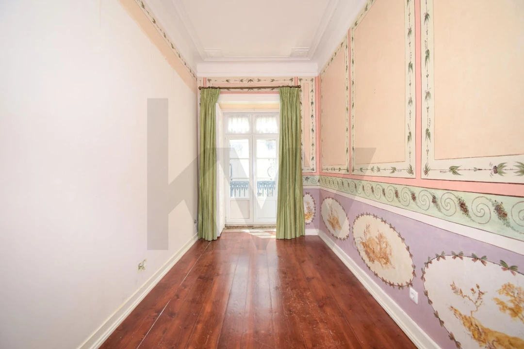 Apartamento T5 para Venda em Misericórdia Foto 9