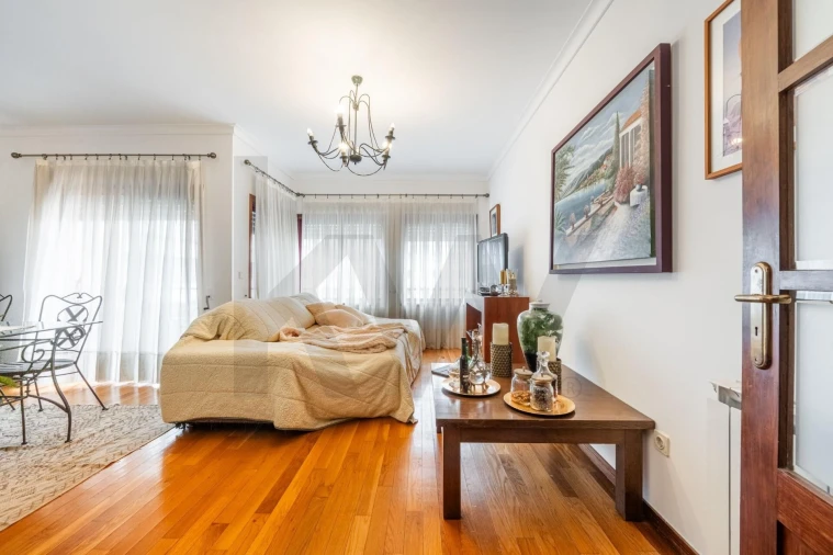 Apartamento T3 para Venda em Costa Foto 3