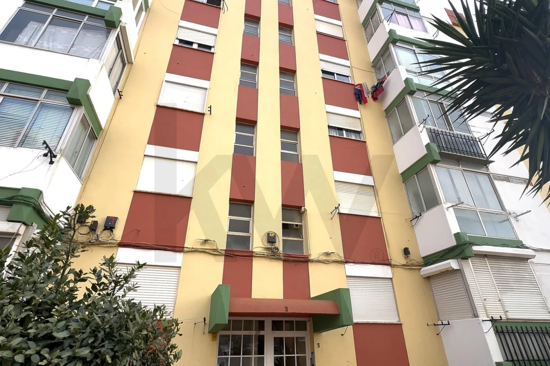 Apartamento T1 para Venda em Massamá e Monte Abraão Foto 19