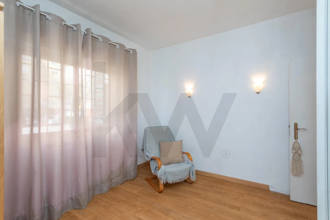 Apartamento T1 para Venda em Massamá e Monte Abraão Foto 6