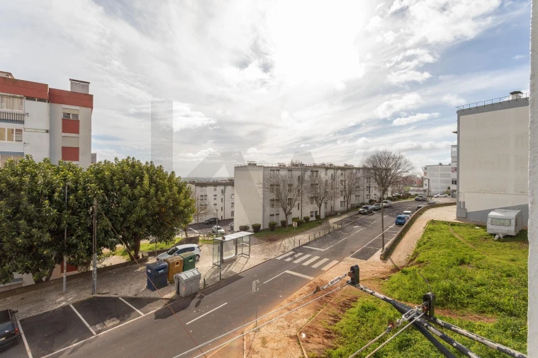 Apartamento T1 para Venda em Massamá e Monte Abraão Foto 16