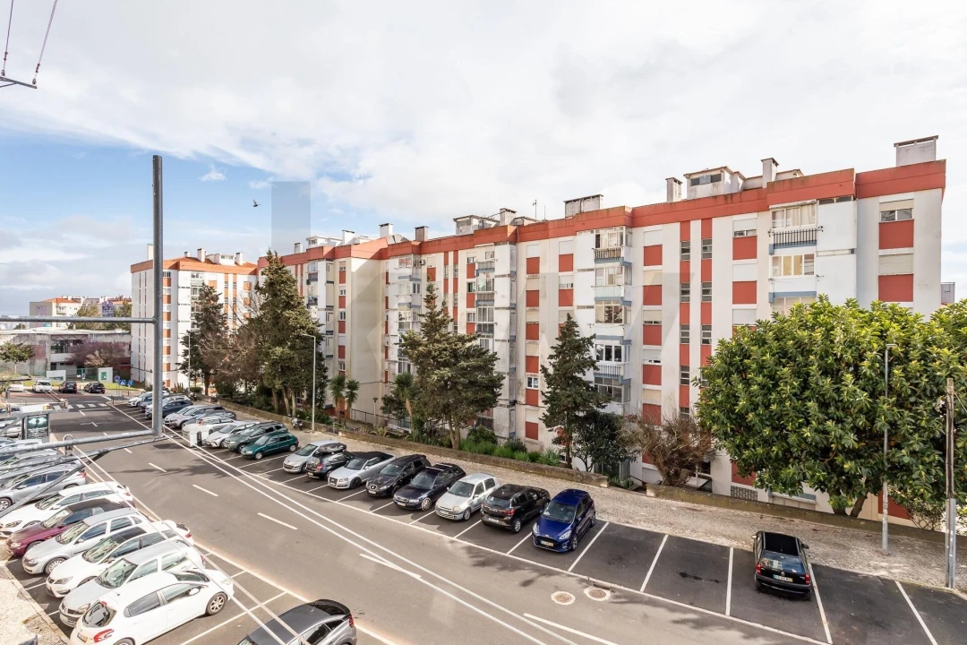 Apartamento T1 para Venda em Massamá e Monte Abraão Foto 17