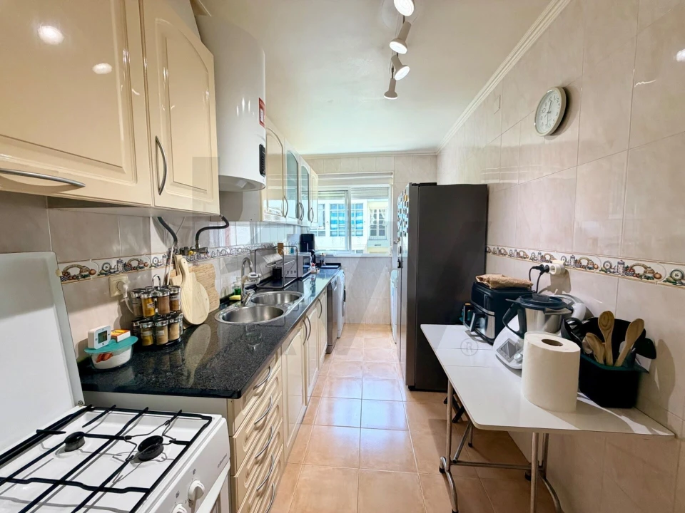 Apartamento T3 para Venda em São Domingos de Benfica Foto 5