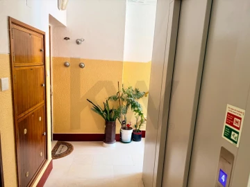 Apartamento T3 para Venda em São Domingos de Benfica