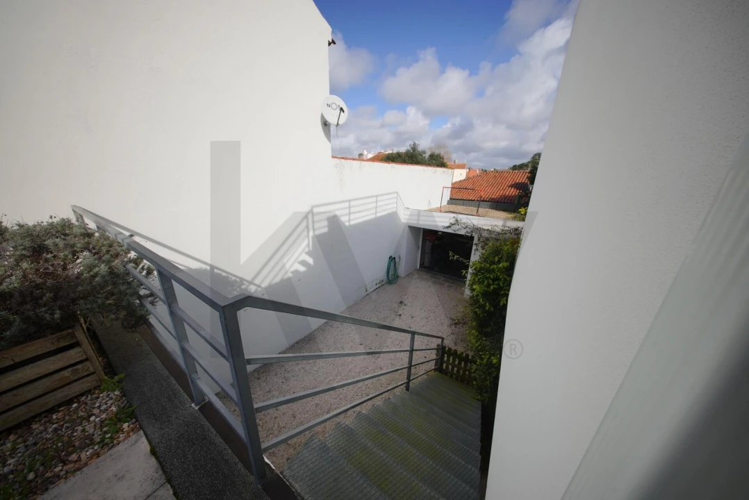 Moradia T3 para Venda em Colares Foto 38