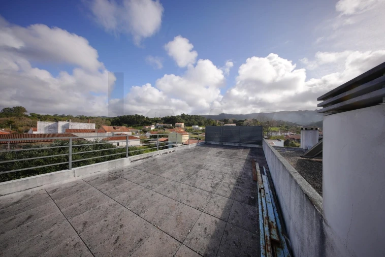 Moradia T3 para Venda em Colares Foto 42