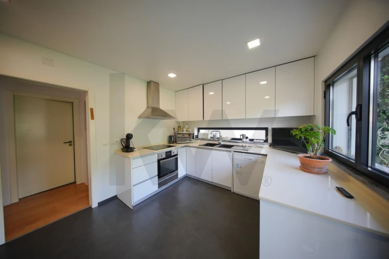 Moradia T3 para Venda em Colares Foto 12