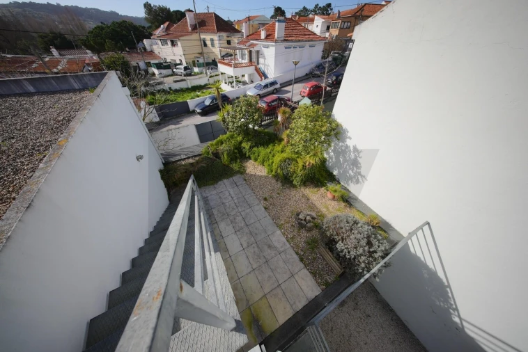 Moradia T3 para Venda em Colares Foto 43