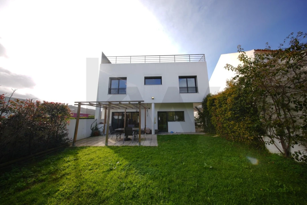 Moradia T3 para Venda em Colares Foto 35