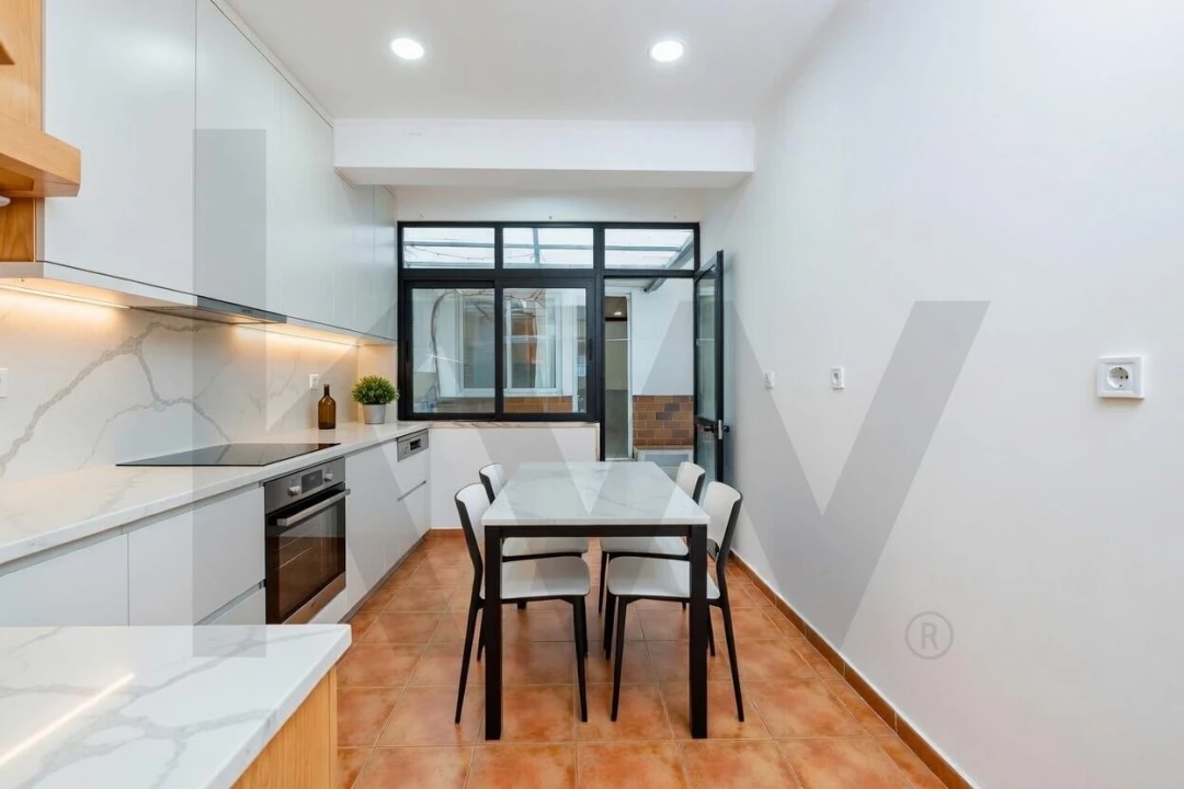 Apartamento T2 para Venda em Póvoa de Santa Iria e Forte da Casa Foto 8