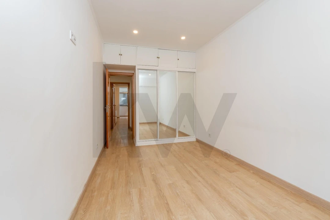 Apartamento T2 para Venda em Póvoa de Santa Iria e Forte da Casa Foto 15