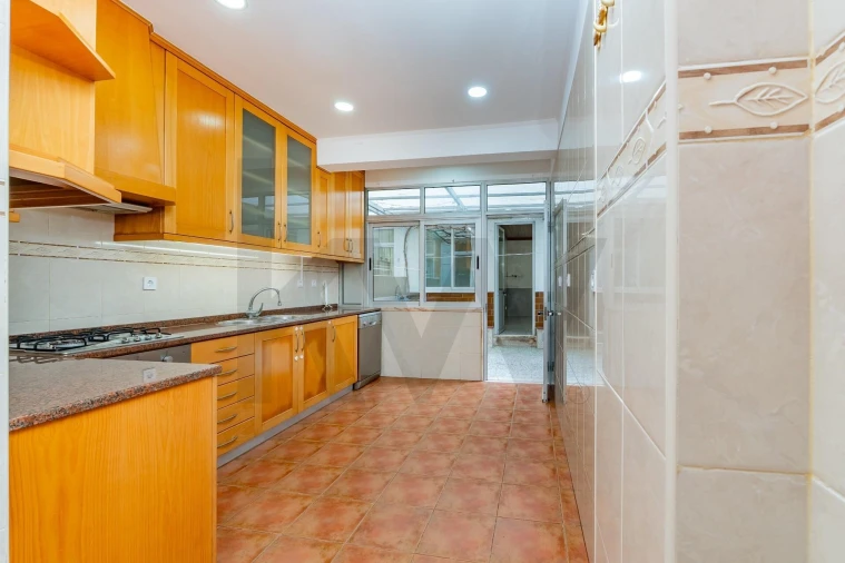 Apartamento T2 para Venda em Póvoa de Santa Iria e Forte da Casa Foto 11