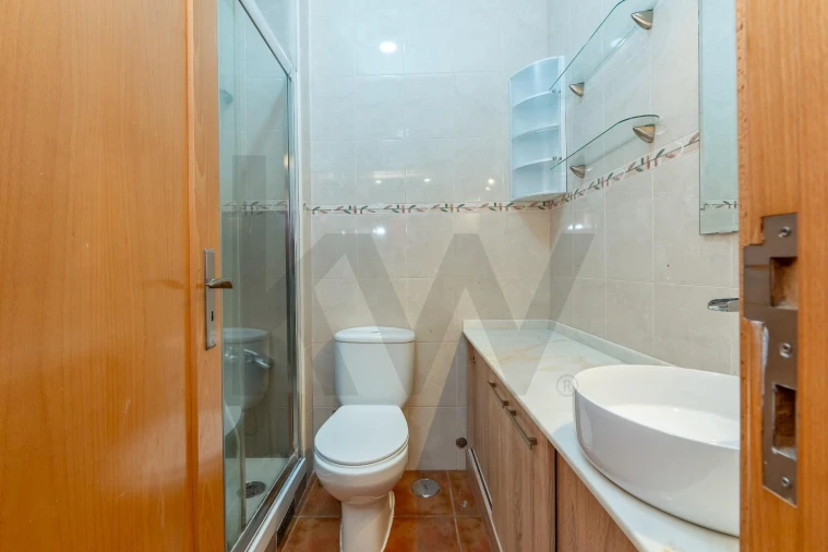 Apartamento T2 para Venda em Póvoa de Santa Iria e Forte da Casa Foto 18