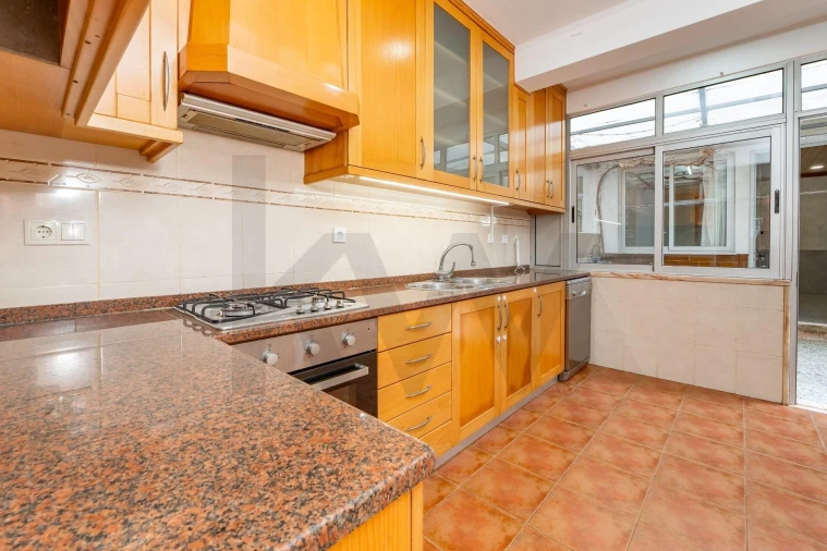 Apartamento T2 para Venda em Póvoa de Santa Iria e Forte da Casa Foto 12