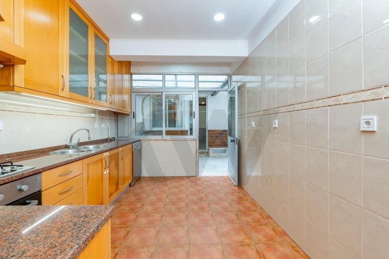 Apartamento T2 para Venda em Póvoa de Santa Iria e Forte da Casa Foto 9