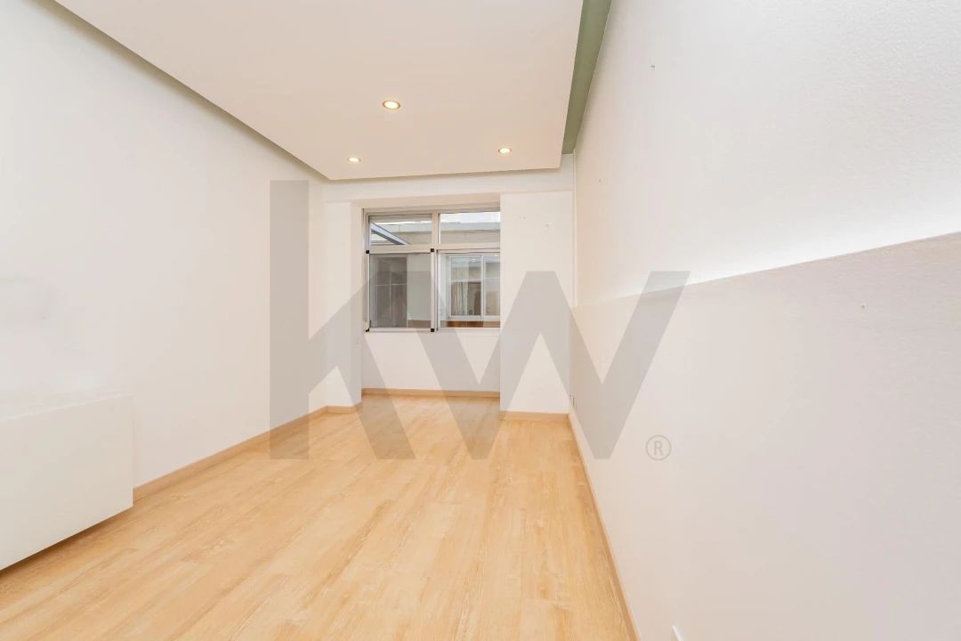 Apartamento T2 para Venda em Póvoa de Santa Iria e Forte da Casa Foto 4