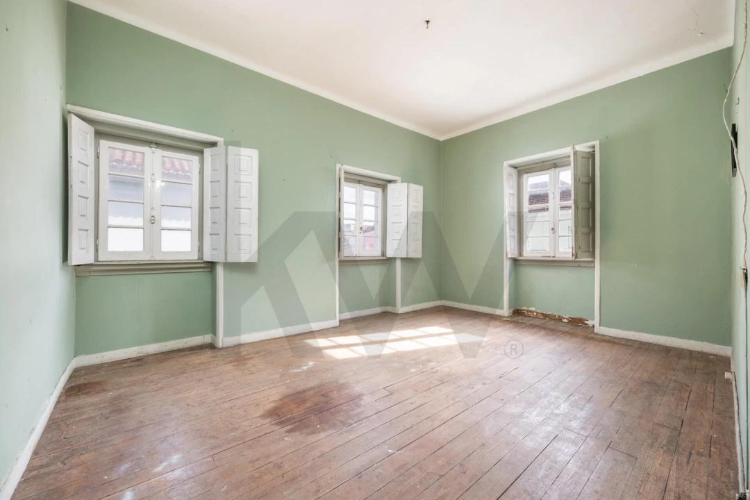 Apartamento T6 para Venda em Santo Antonio dos Olivais Foto 14