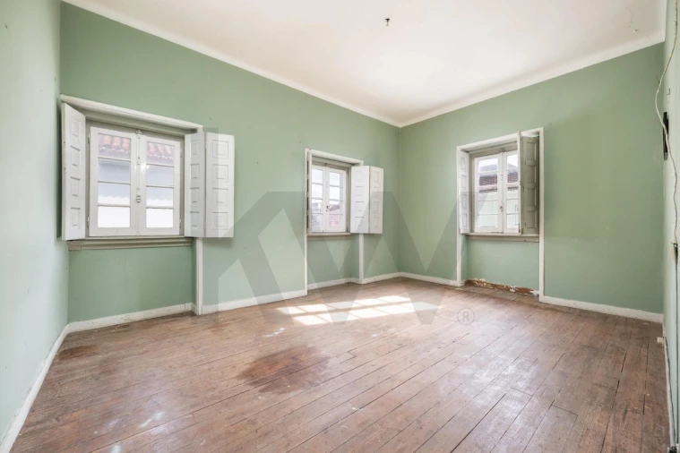 Apartamento T6 para Venda em Santo Antonio dos Olivais Foto 14