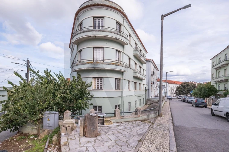 Apartamento T6 para Venda em Santo Antonio dos Olivais Foto 16