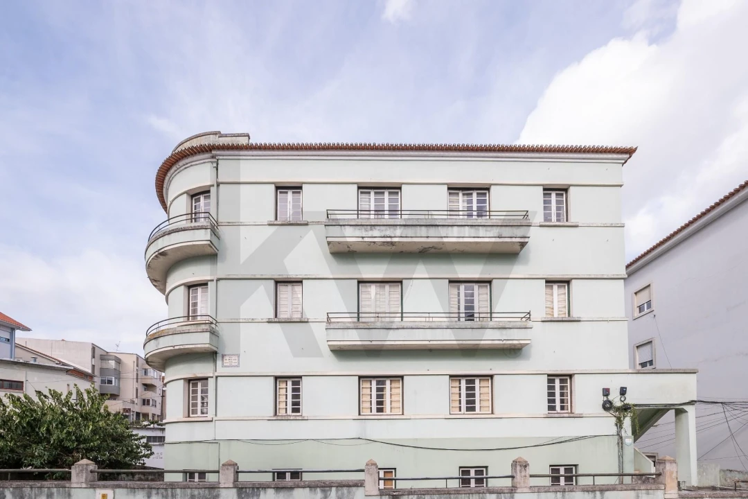 Apartamento T5 para Venda em Santo Antonio dos Olivais Foto 3