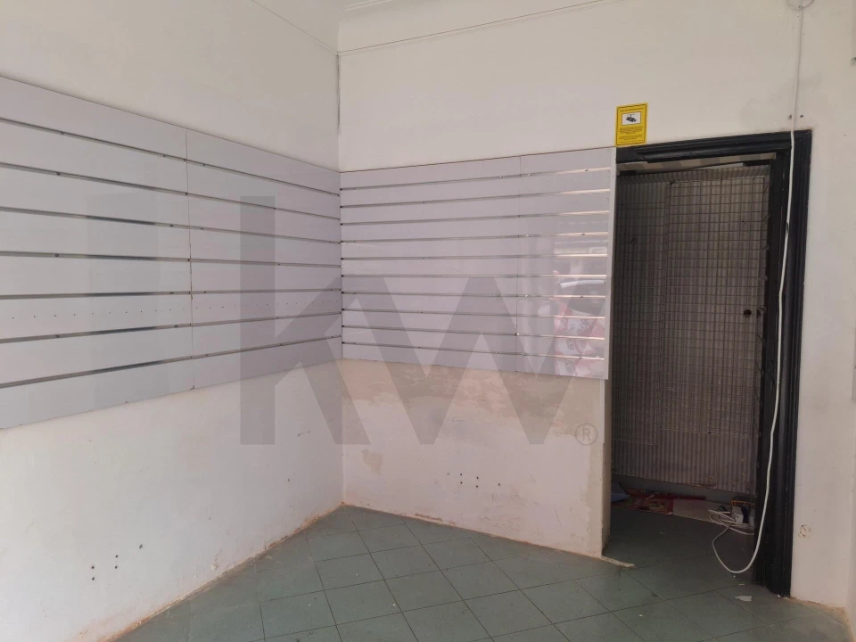 Loja para Arrendamento em Areeiro Foto 5