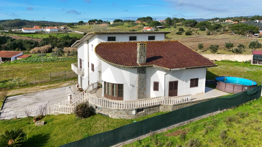 Moradia T4 para Venda em São Sebastião Foto 2