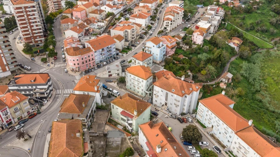 Apartamento T5 para Venda em Santo Antonio dos Olivais Foto 17