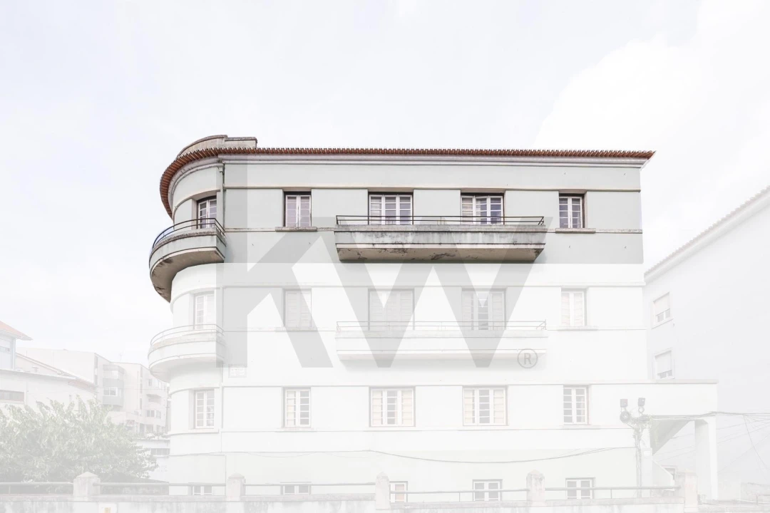 Apartamento T5 para Venda em Santo Antonio dos Olivais Foto 1