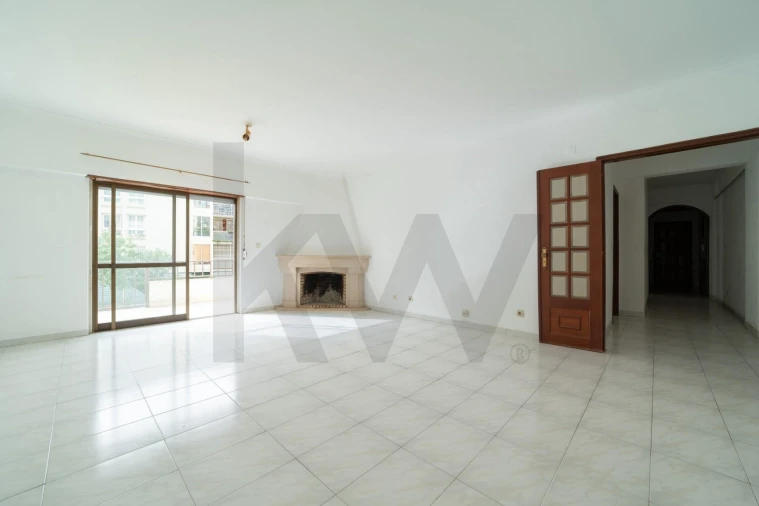 Apartamento T2 para Venda em Cascais e Estoril Foto 1