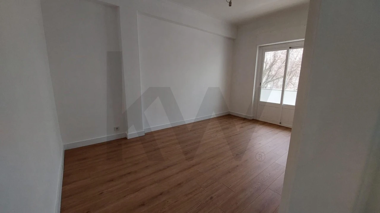 Apartamento T3 para Venda em Venteira Foto 9