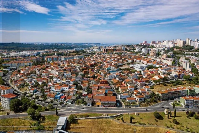 Apartamento T3 para Venda em Venteira Foto 13