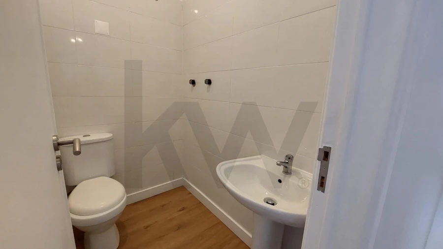 Apartamento T3 para Venda em Venteira Foto 7