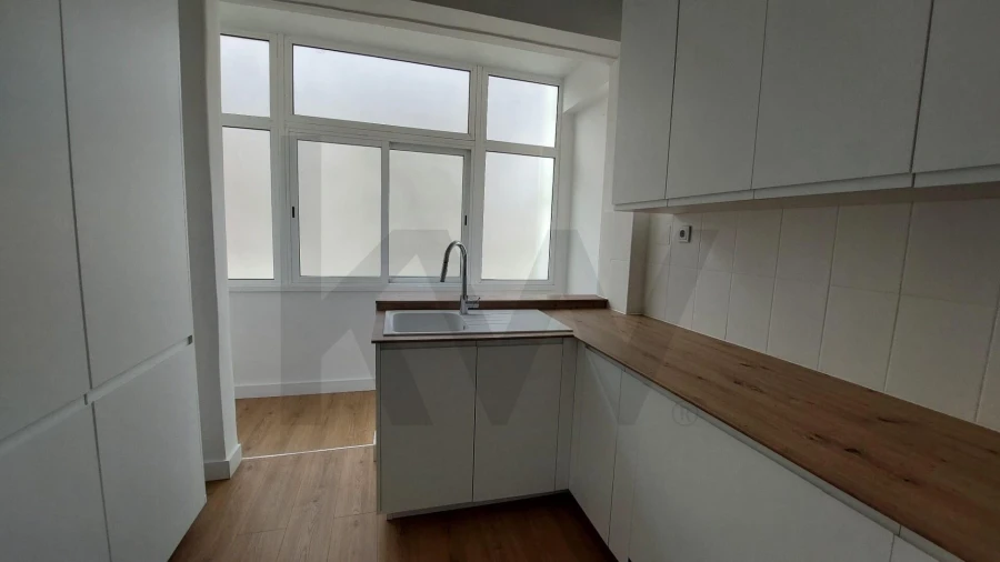 Apartamento T3 para Venda em Venteira Foto 2