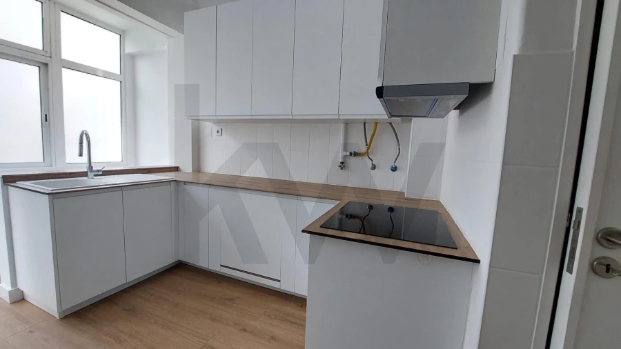 Apartamento T3 para Venda em Venteira Foto 3