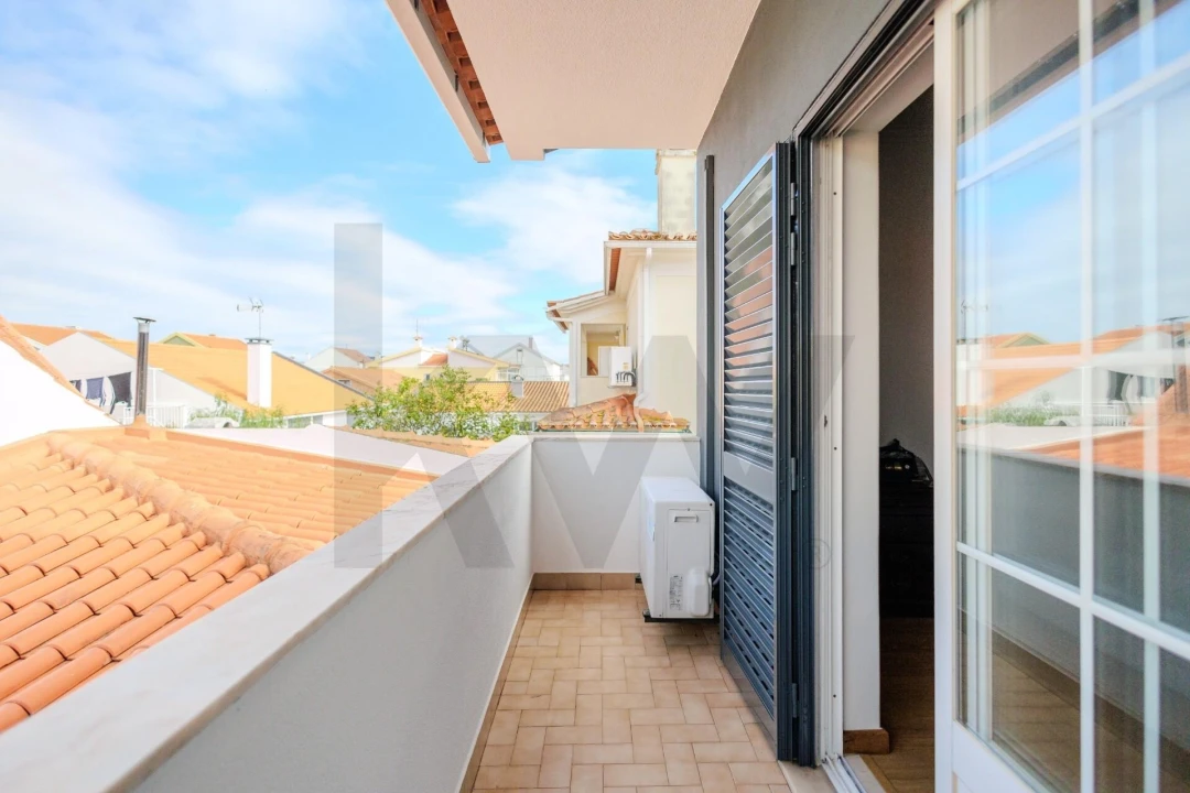 Moradia T4 para Venda em Seixal, Arrentela e Aldeia de Paio Pires Foto 43