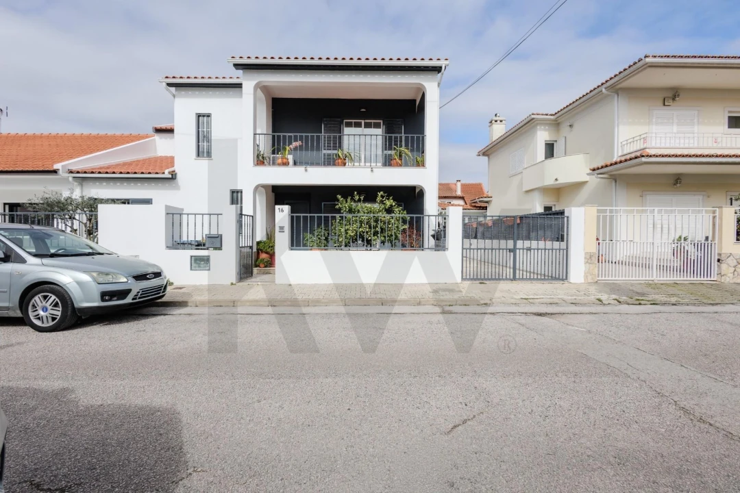 Moradia T4 para Venda em Seixal, Arrentela e Aldeia de Paio Pires Foto 65