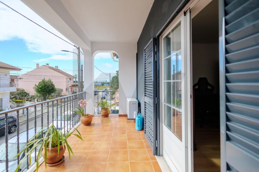 Moradia T4 para Venda em Seixal, Arrentela e Aldeia de Paio Pires Foto 45